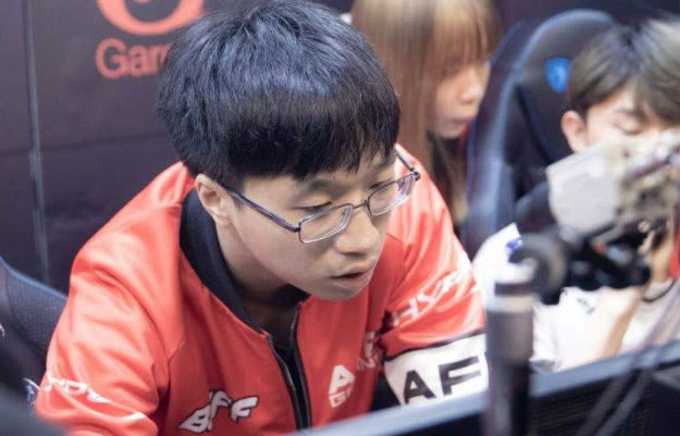 扑克中的心 扑克中的心